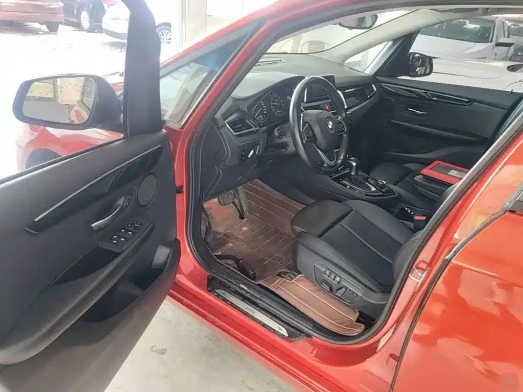 2016 BMW 2 Series Gran Tourer 218i Sport Design Package — миниатюра 16