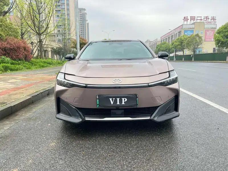 Toyota bZ3 2023 Long Range Premium — миниатюра 2