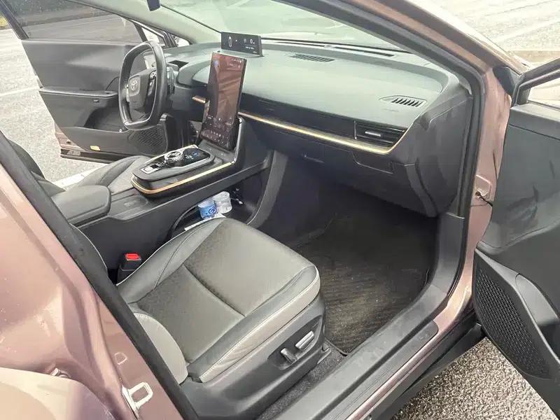 Toyota bZ3 2023 Long Range Premium — миниатюра 8