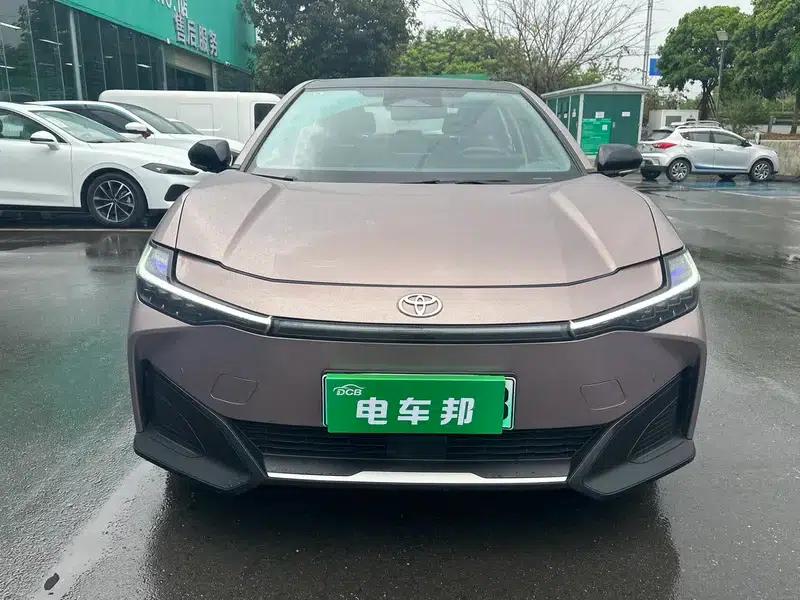 Toyota bZ3 2023 Long Range Premium — миниатюра 2