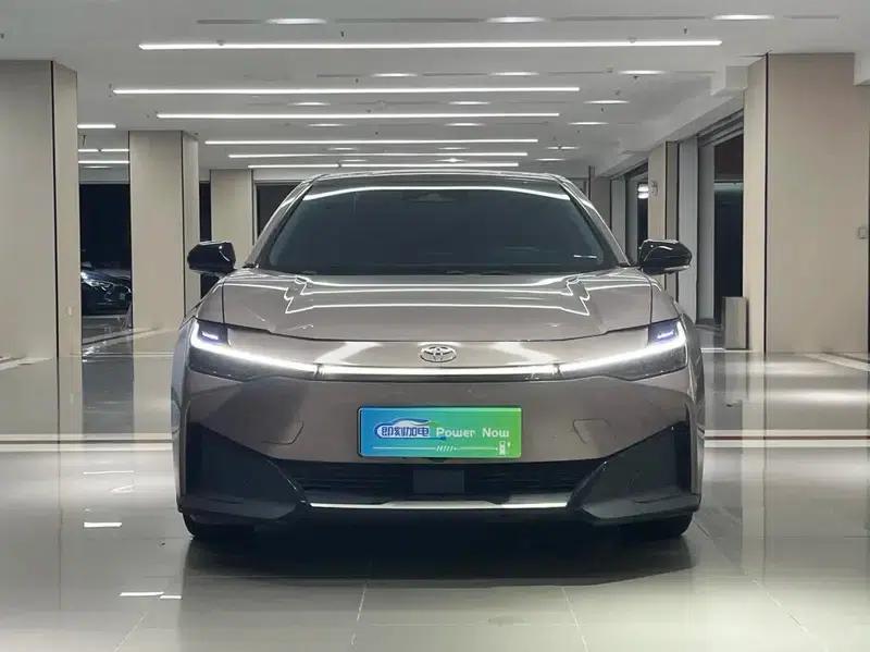Toyota bZ3 2023 Long Range Premium — миниатюра 2