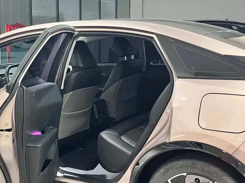 Toyota bZ3 2023 Long Range Premium — миниатюра 12