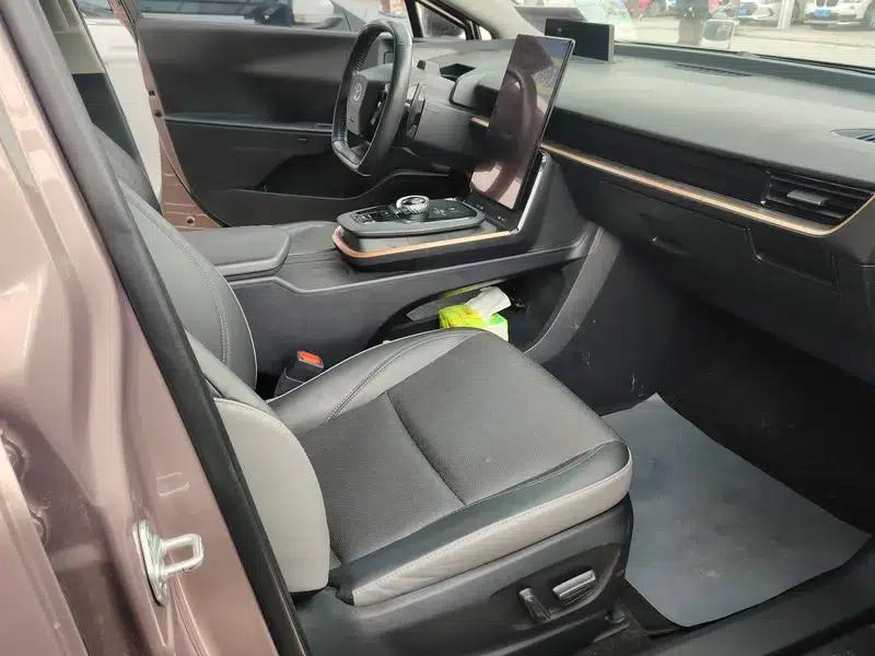 Toyota bZ3 2023 Long Range Premium — миниатюра 8