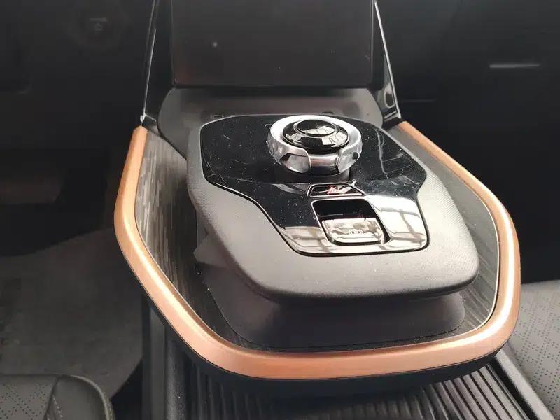 Toyota bZ3 2023 Long Range Premium — миниатюра 9