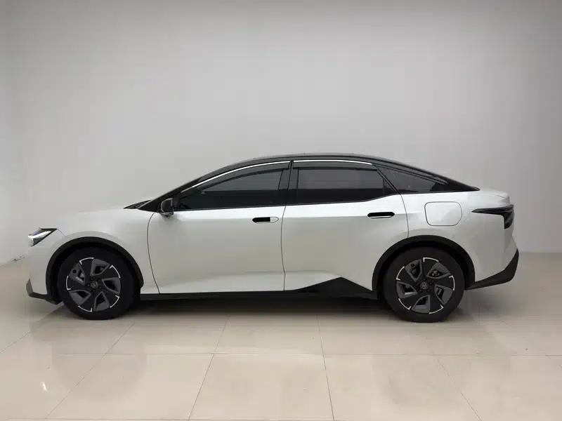 Toyota BZ3 2023 Elite PRO — миниатюра 4