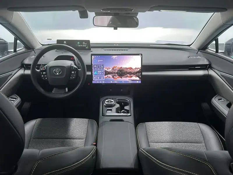 Toyota BZ5 2025 550 JOY — миниатюра 14
