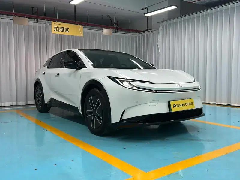 Toyota BZ5 2025 550 JOY — миниатюра 3