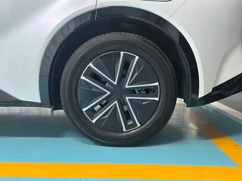 Toyota BZ5 2025 550 JOY — миниатюра 9