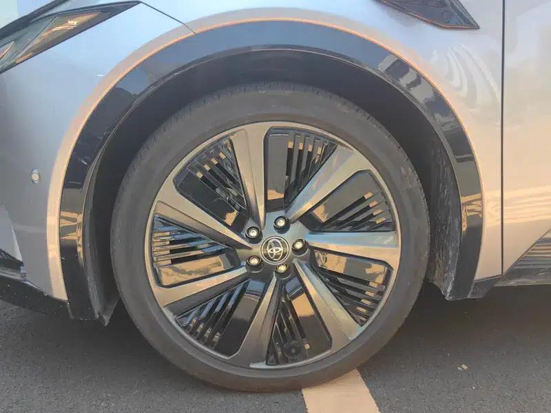 Toyota BZ5 2025 550 PRO Smart Edition — миниатюра 9