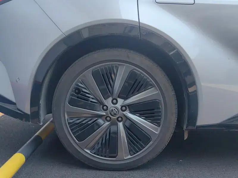 Toyota BZ5 2025 550 PRO Smart Edition — миниатюра 10