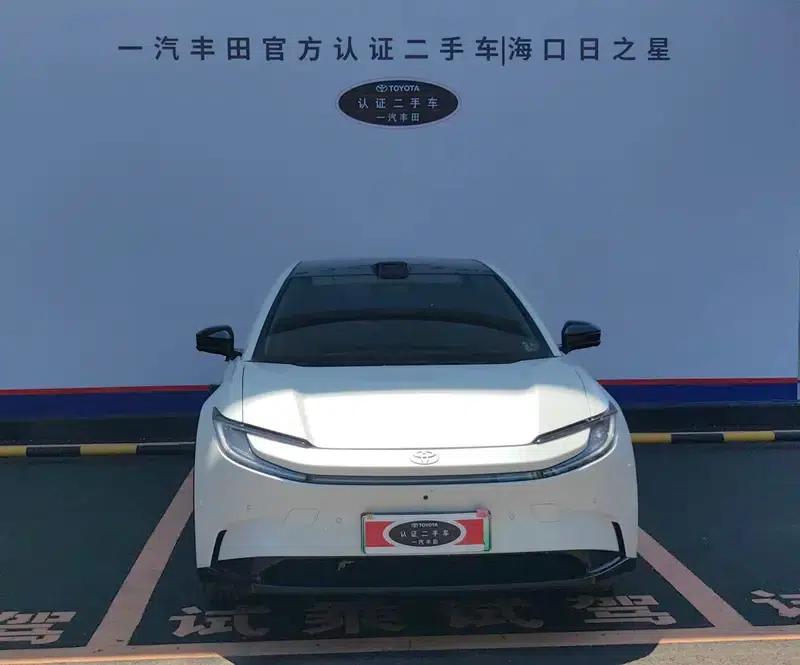 Toyota BZ5 2025 550 PRO Smart Edition — миниатюра 2
