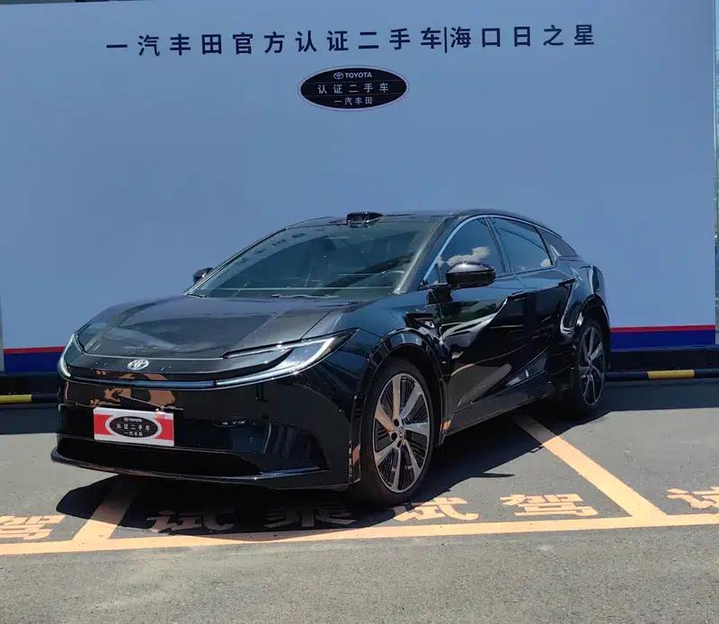 Toyota BZ5 2025 550 PRO Smart Edition — миниатюра 1