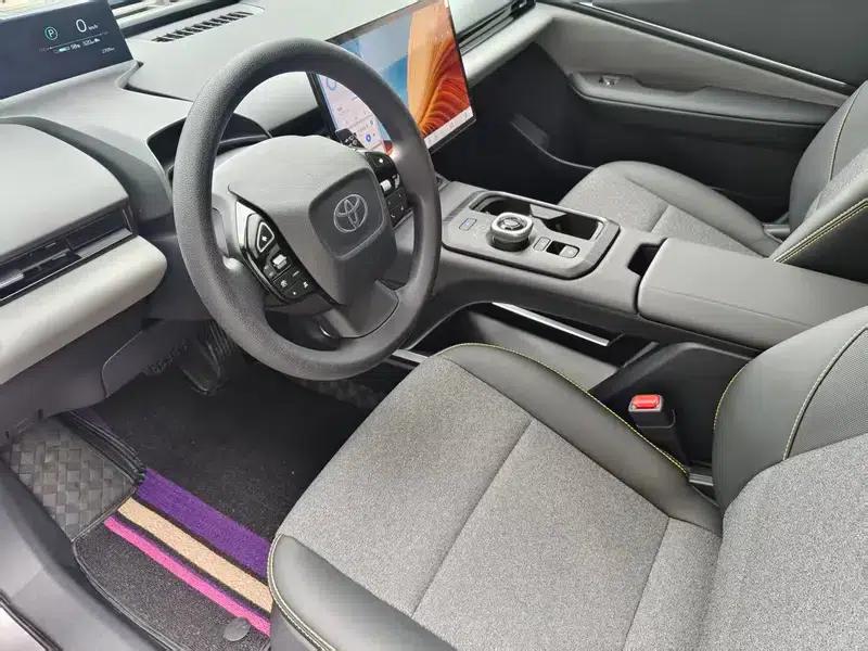 Toyota BZ5 2025 550 JOY — миниатюра 12
