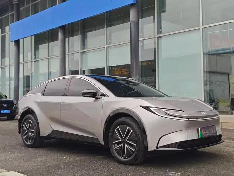 Toyota BZ5 2025 550 JOY — миниатюра 3
