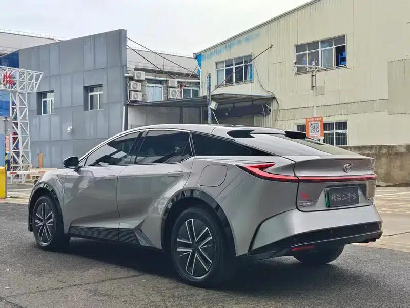 Toyota BZ5 2025 550 JOY — миниатюра 4