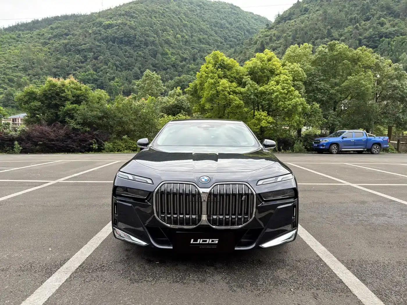 BMW i7 2023 eDrive50L Leading M Sport Package — миниатюра 2
