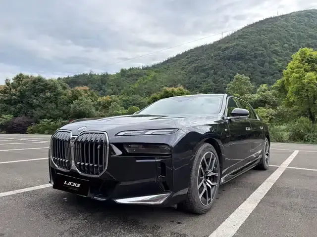 BMW i7 2023 eDrive50L Leading M Sport Package