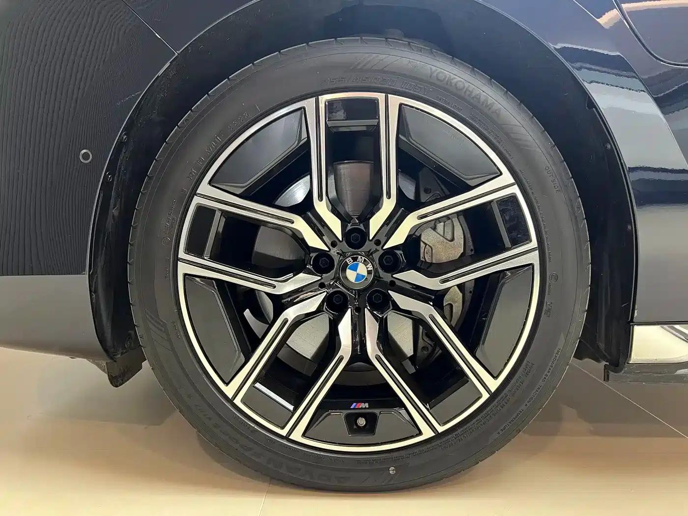 BMW i7 2023 eDrive50L Leading M Sport Package — миниатюра 14