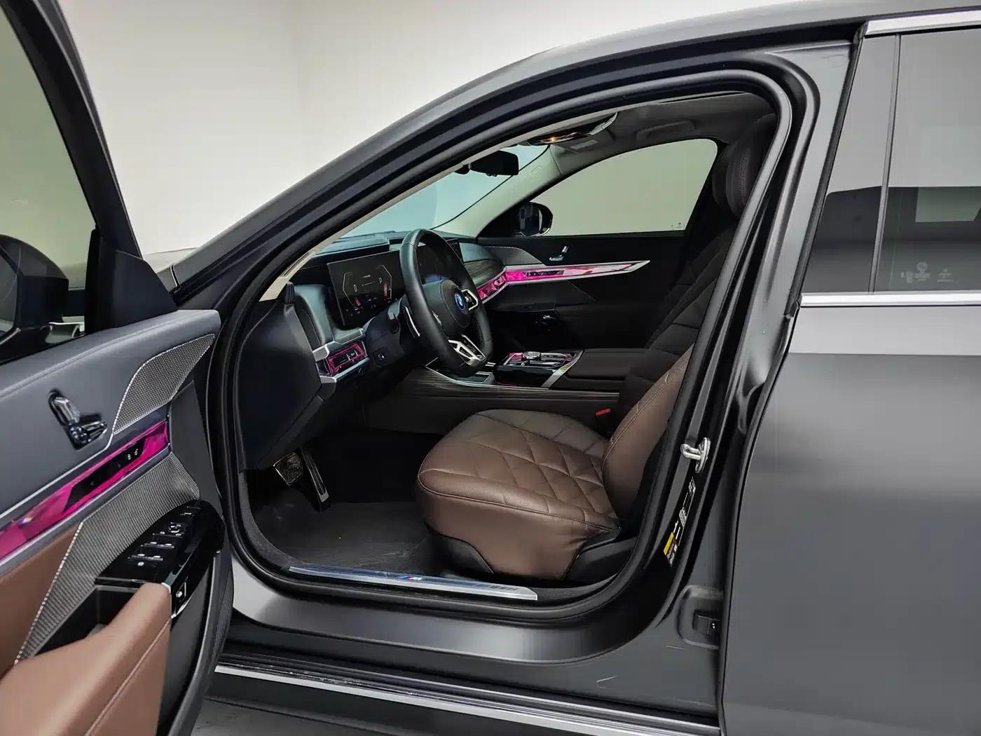 BMW i7 2023 eDrive50L Leading M Sport Package — миниатюра 18