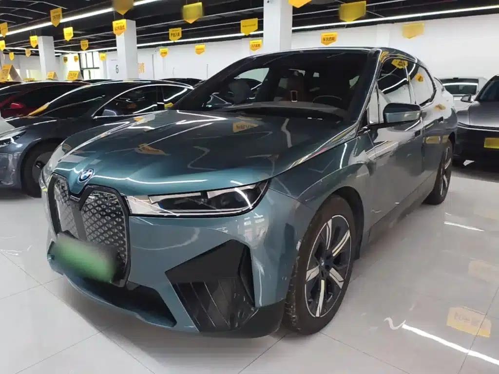BMW iX 2022 xDrive50 — миниатюра 2