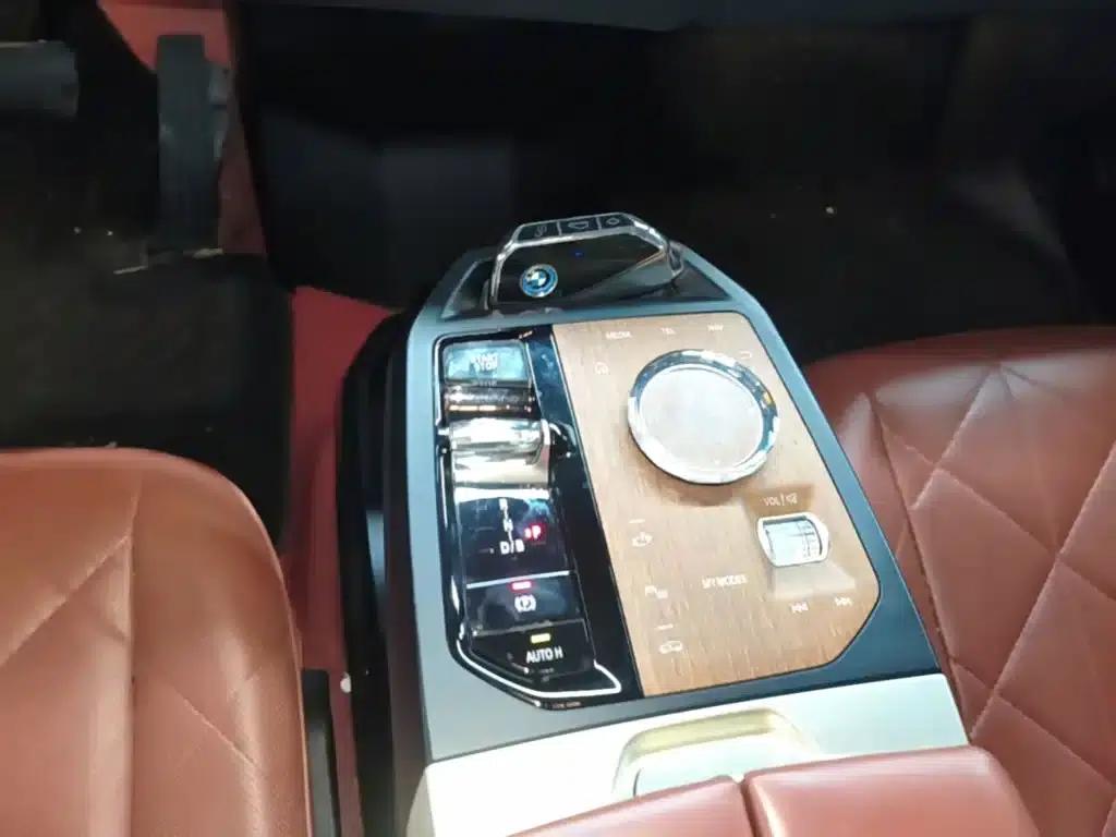 BMW iX 2022 xDrive50 — миниатюра 14