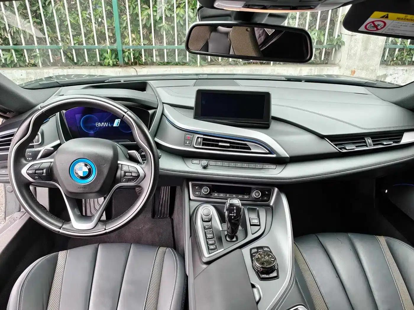 BMW i8 2016 Proton Red Limited Edition — миниатюра 11