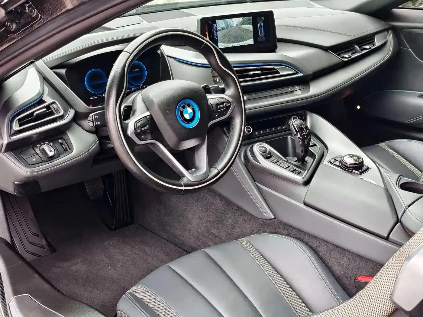 BMW i8 2016 Proton Red Limited Edition — миниатюра 12