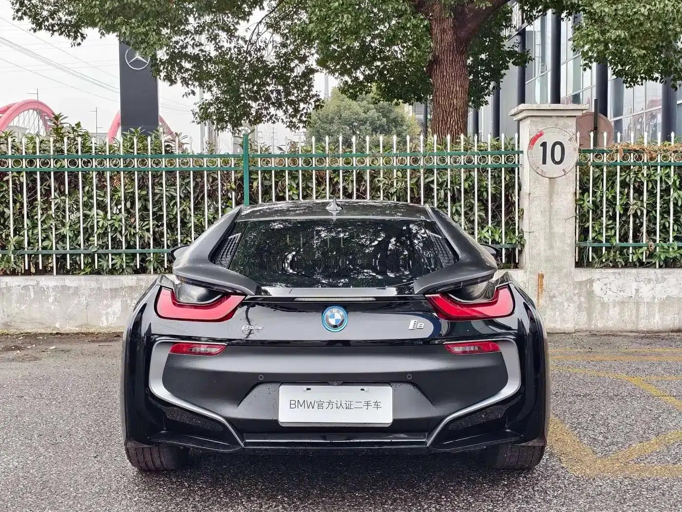 BMW i8 2016 Proton Red Limited Edition — миниатюра 5