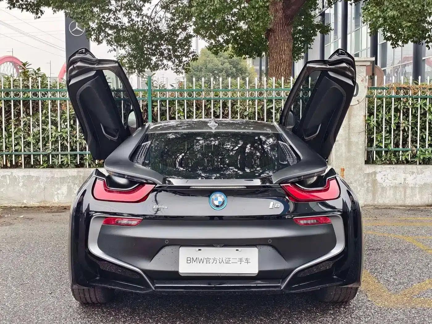 BMW i8 2016 Proton Red Limited Edition — миниатюра 8