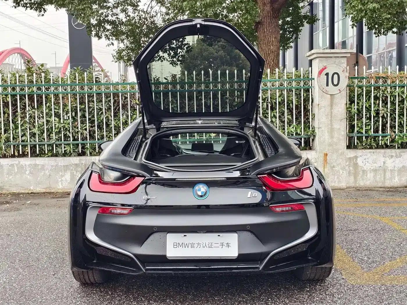 BMW i8 2016 Proton Red Limited Edition — миниатюра 9