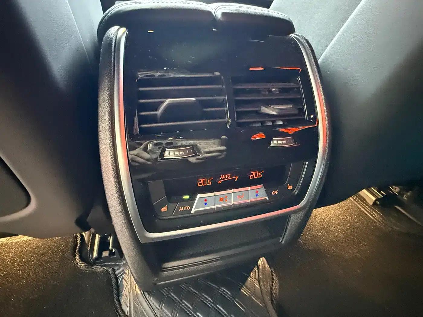 BMW XM 2023 50e — миниатюра 7