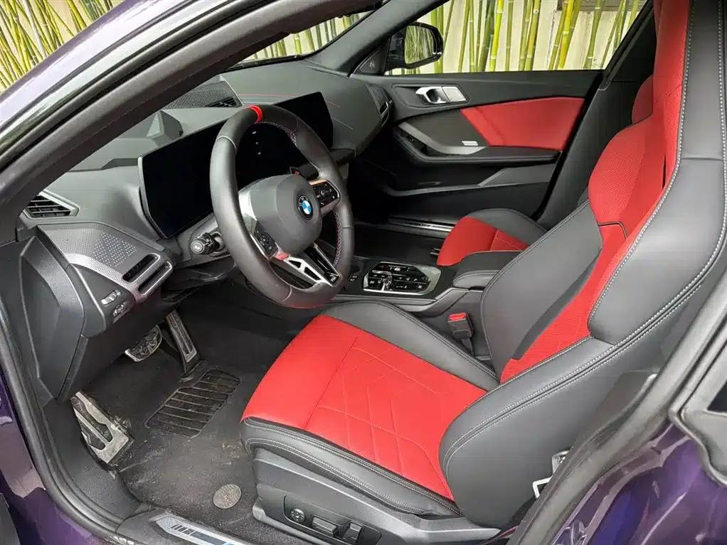 2025 BMW M235L — миниатюра 9