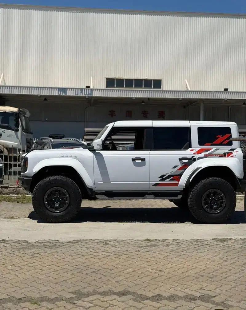 2024 Bronco (Overseas) 3.0T Automatic 4WD 5-Seater Parallel Import — миниатюра 2