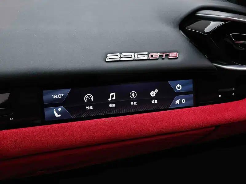 Ferrari 296 2022 3.0T V6 GTS — миниатюра 10