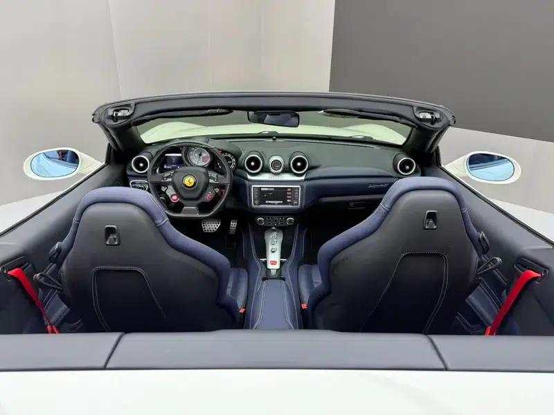 California T 2015 3.9T Standard Model — миниатюра 13