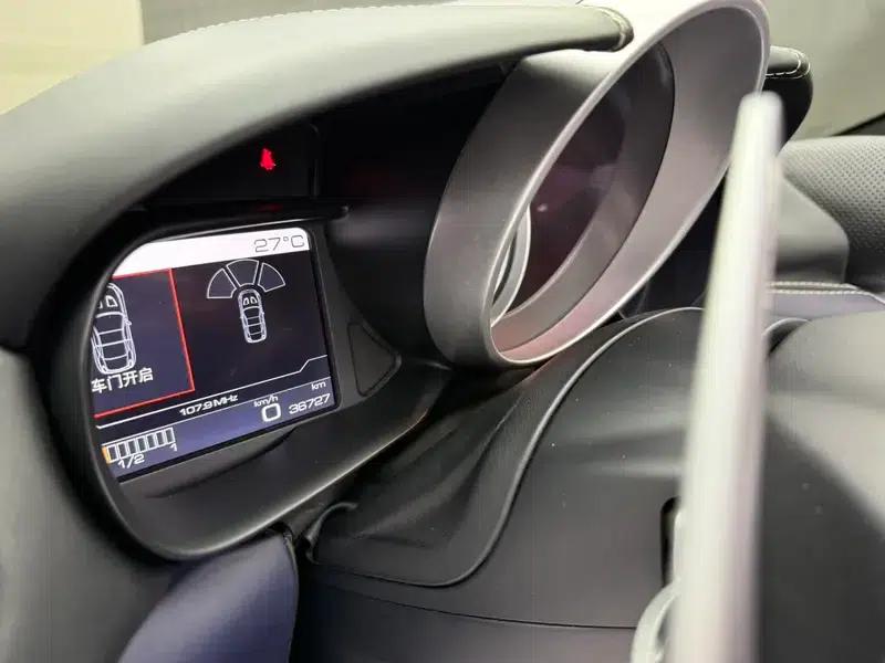 California T 2015 3.9T Standard Model — миниатюра 7