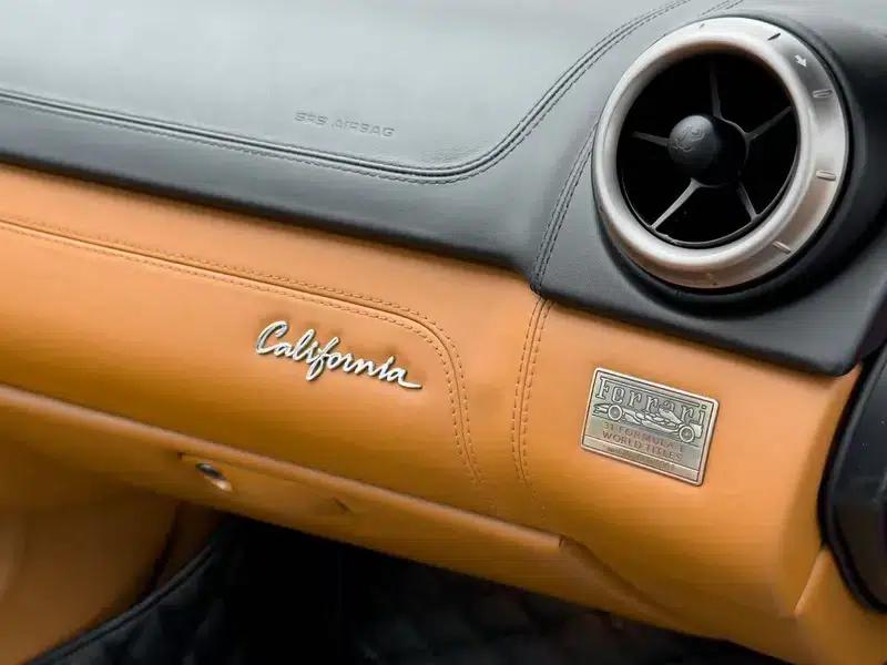 California T 2012 4.3L Standard Model — миниатюра 17
