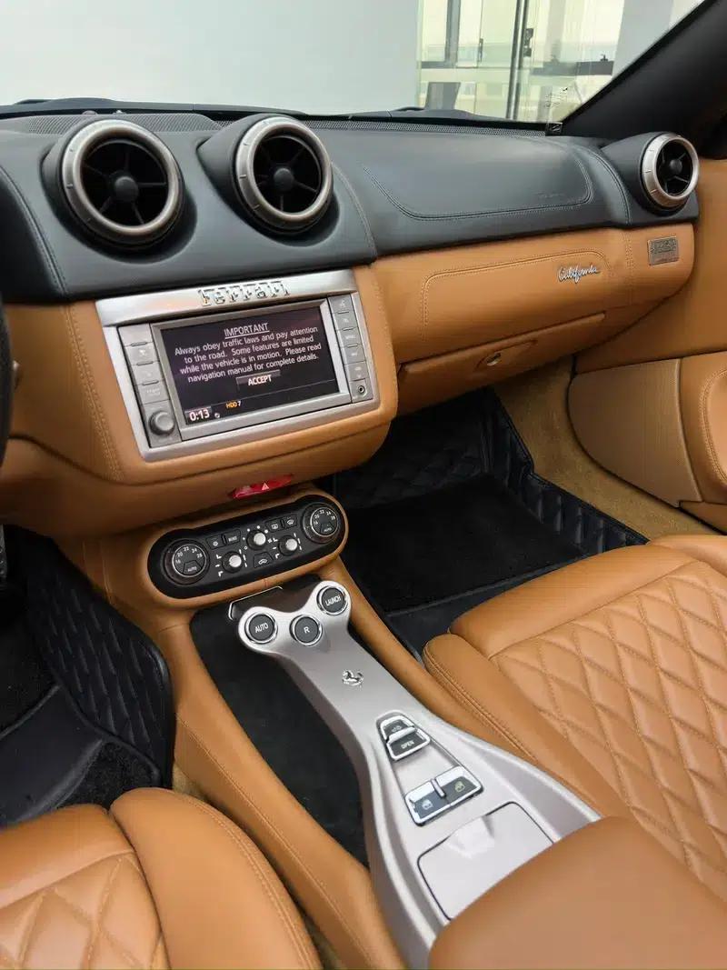 California T 2012 4.3L Standard Model — миниатюра 19