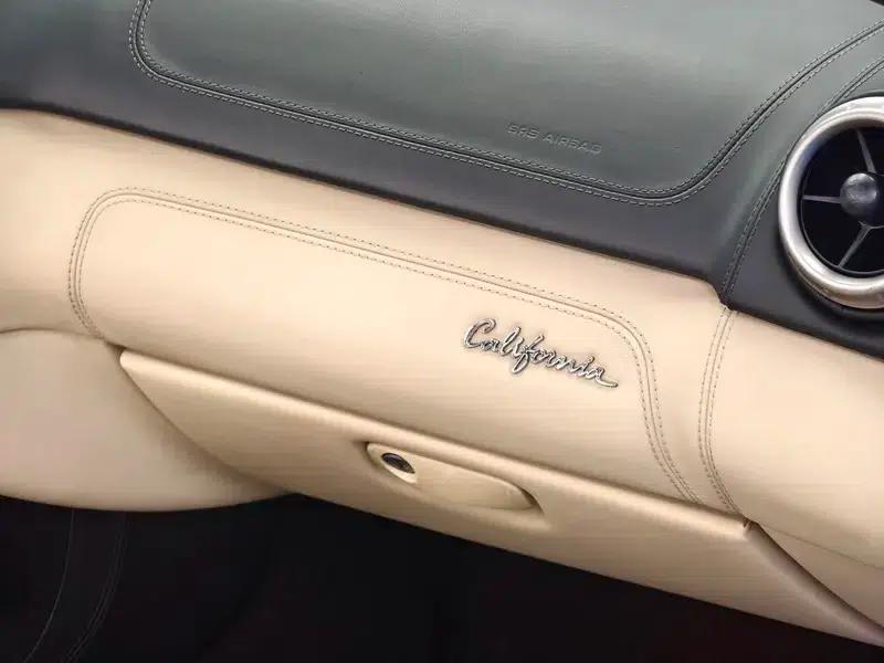 California T 2012 4.3L Standard Model — миниатюра 8