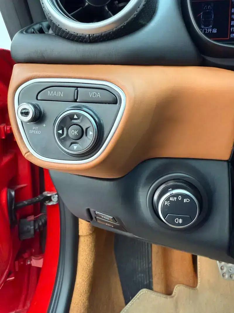 California T 2015 3.9T Standard Model — миниатюра 13