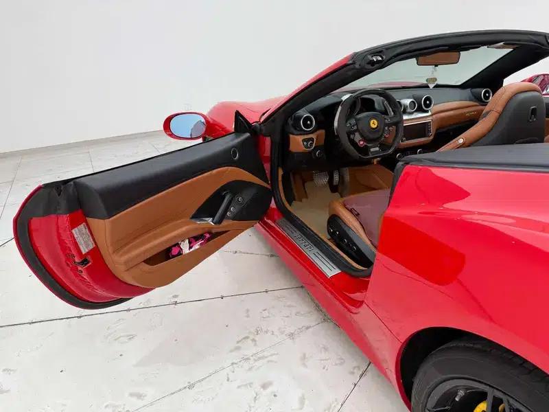 California T 2015 3.9T Standard Model — миниатюра 22