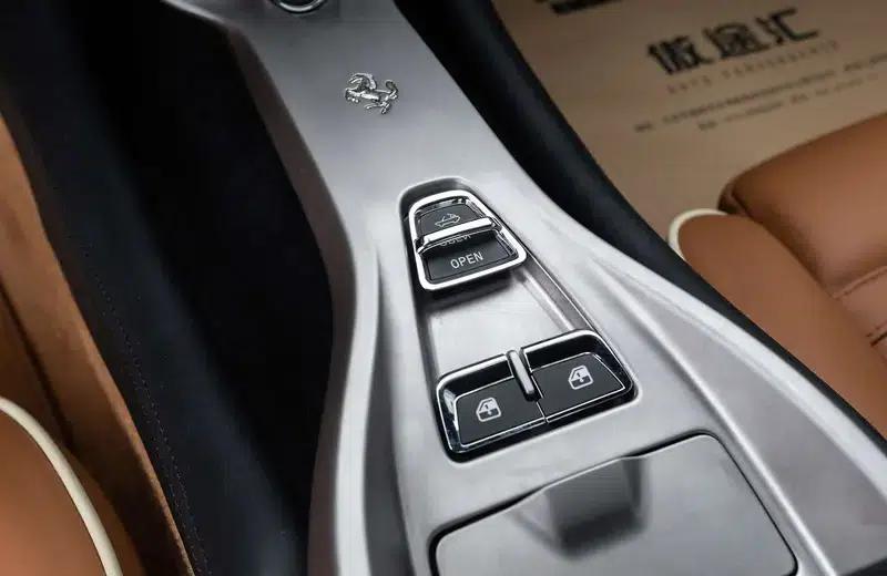 California T 2009 4.3L Standard Model — миниатюра 17