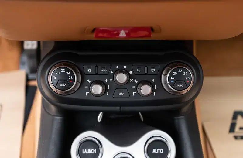California T 2009 4.3L Standard Model — миниатюра 10