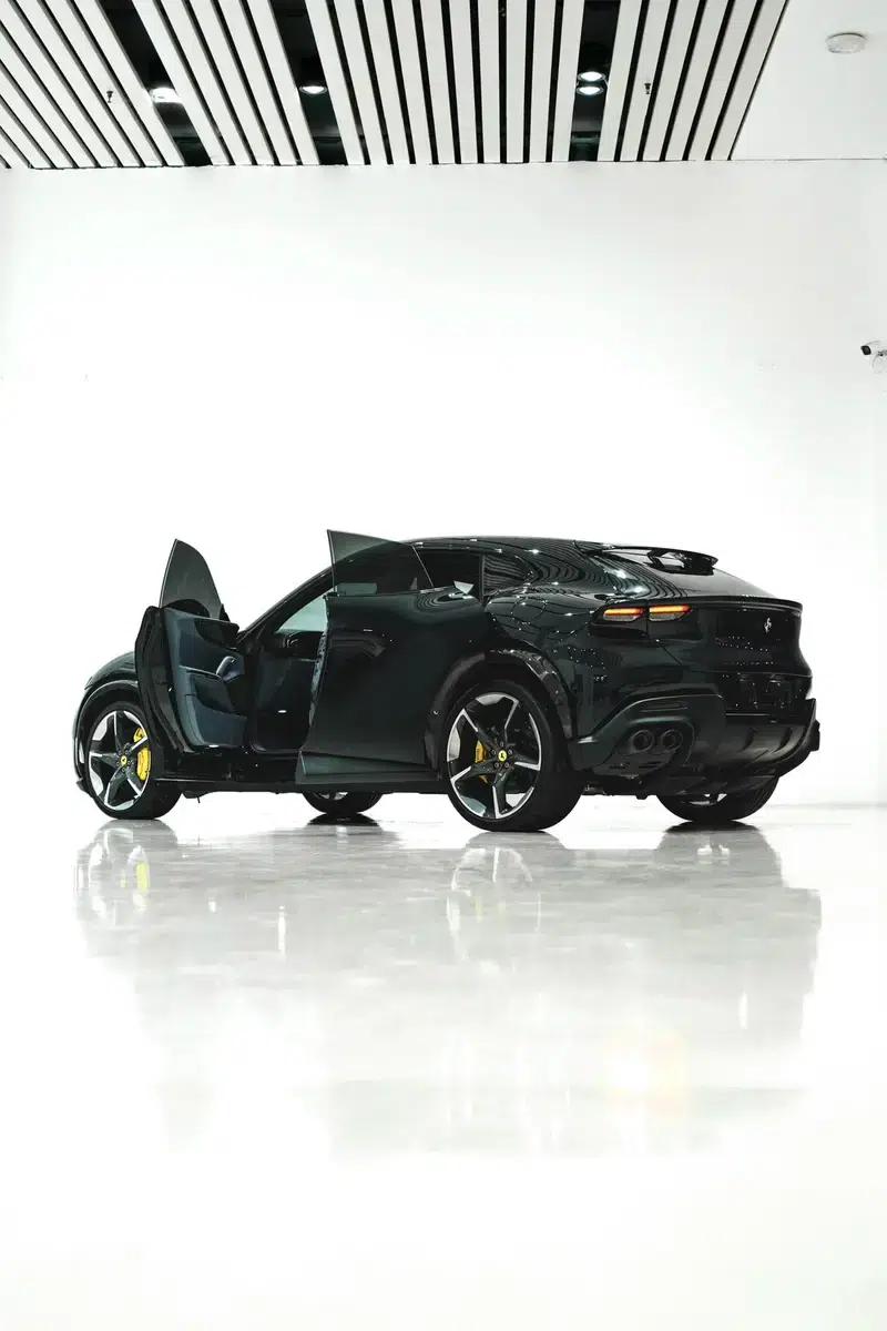2022 Purosangue 6.5L V12 — миниатюра 4