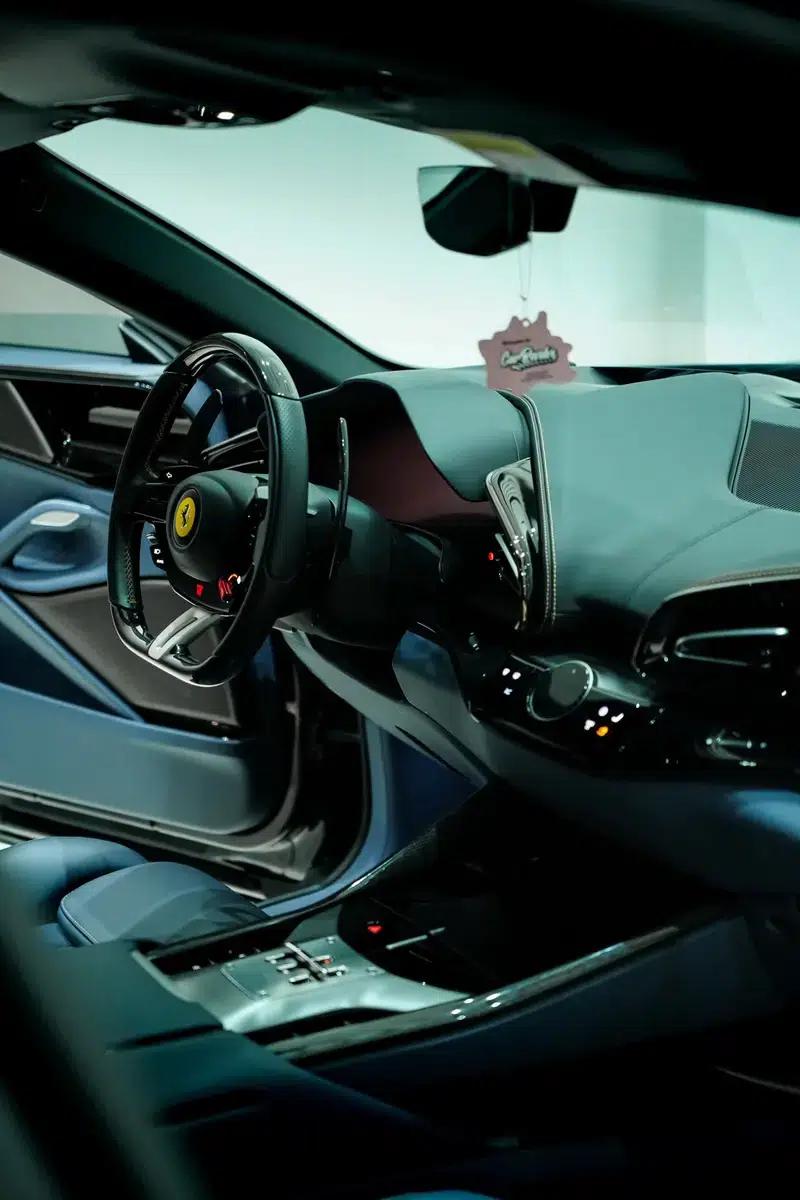 2022 Purosangue 6.5L V12 — миниатюра 9