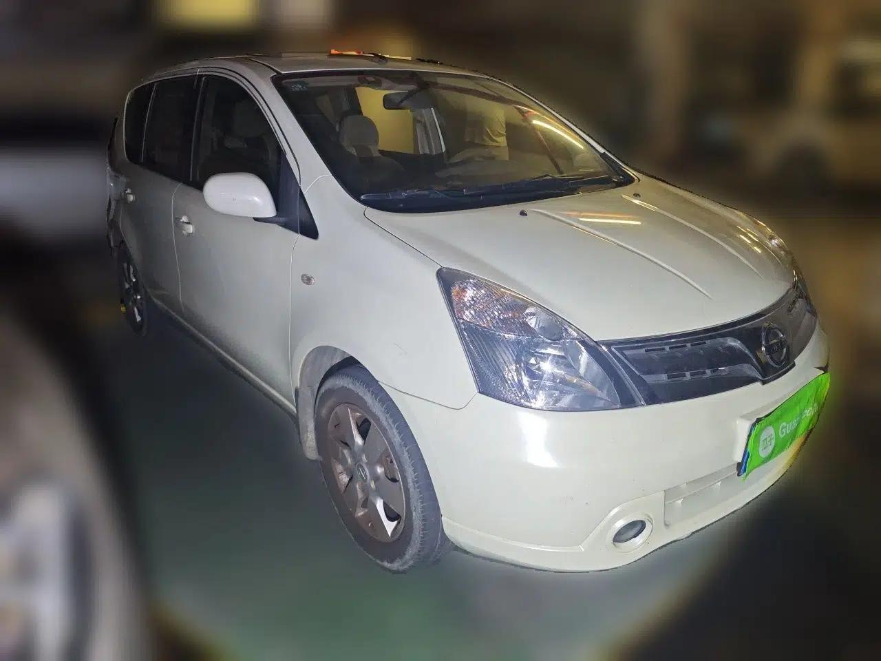 Nissan Livina 2010 Jingyue Edition 1.6L Automatic Supercharged Model — миниатюра 3