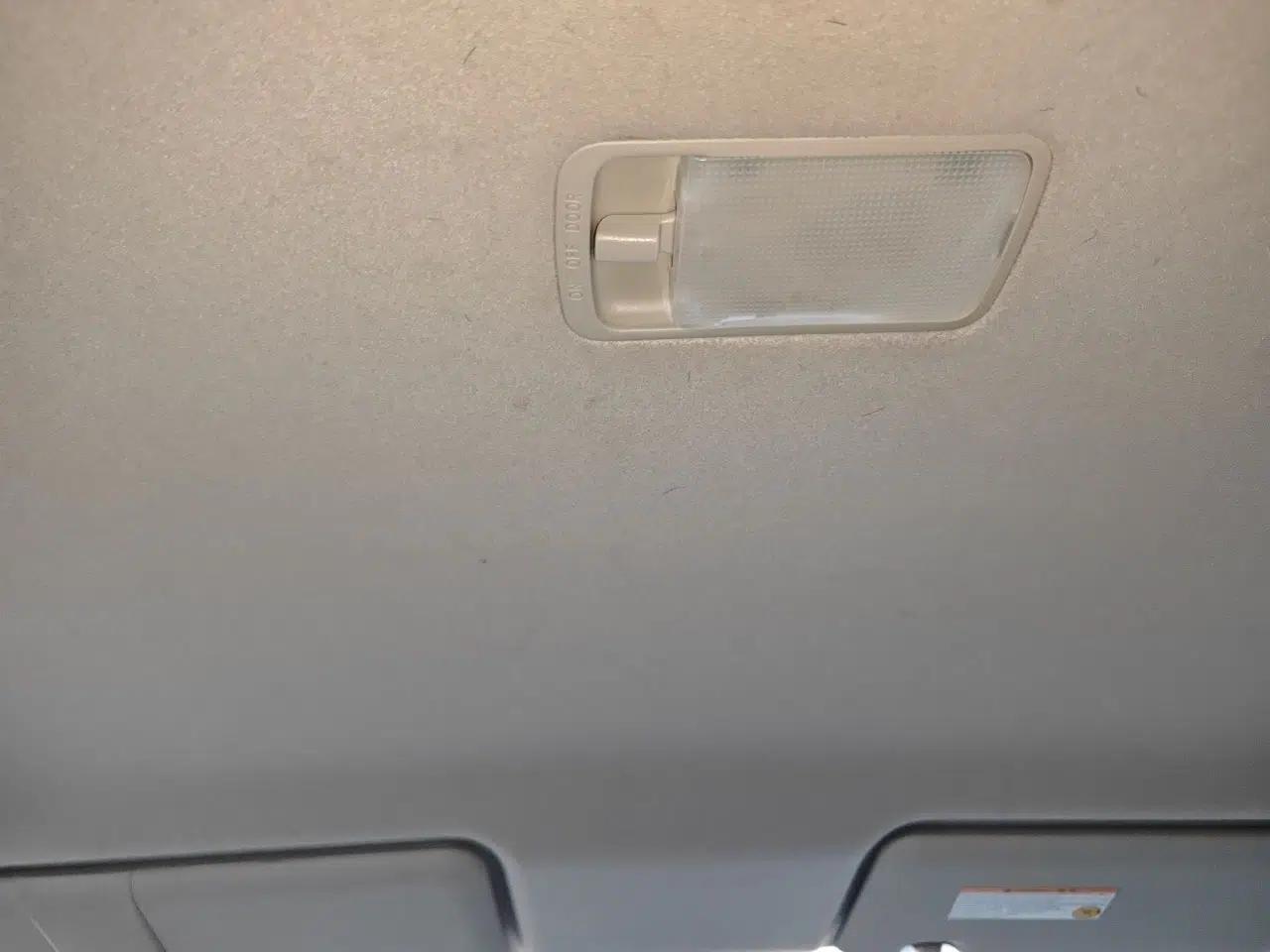 Nissan Livina 2010 Jingyue Edition 1.6L Manual All-Around Model — миниатюра 18