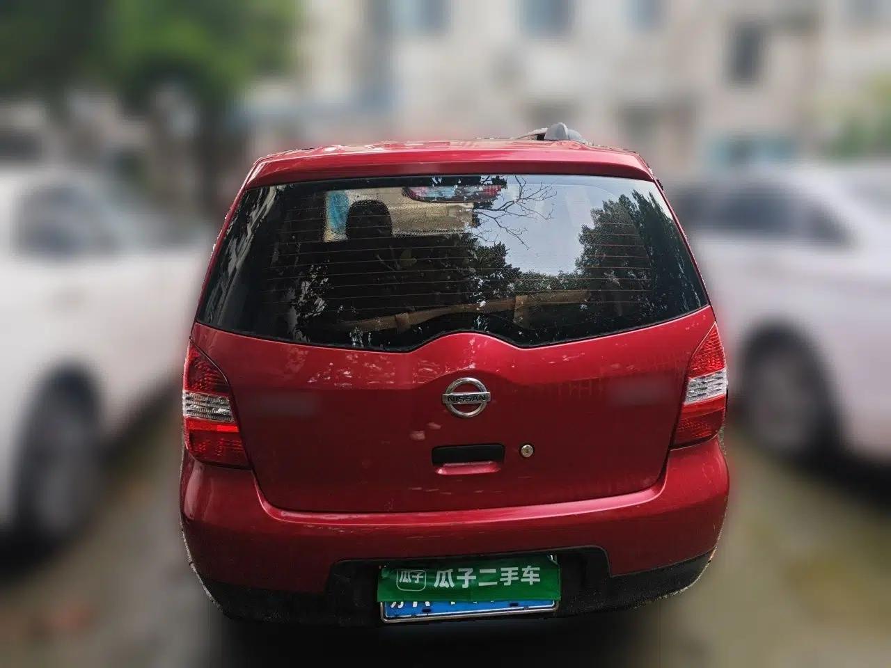 Nissan Livina 2010 Jingyue Edition 1.6L Manual All-Around Model — миниатюра 5