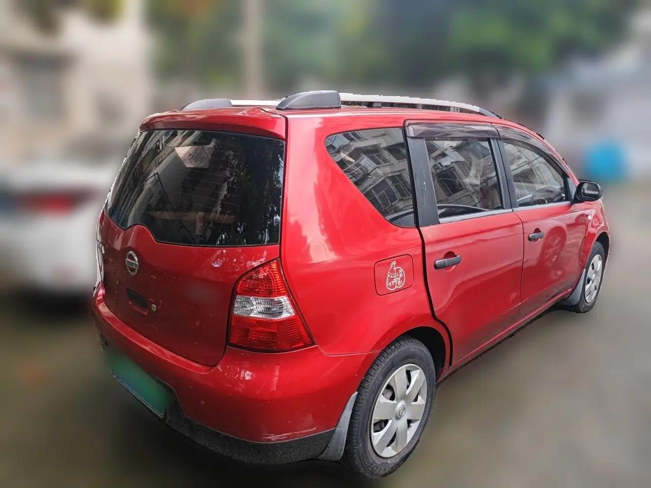 Nissan Livina 2010 Jingyue Edition 1.6L Manual All-Around Model — миниатюра 6