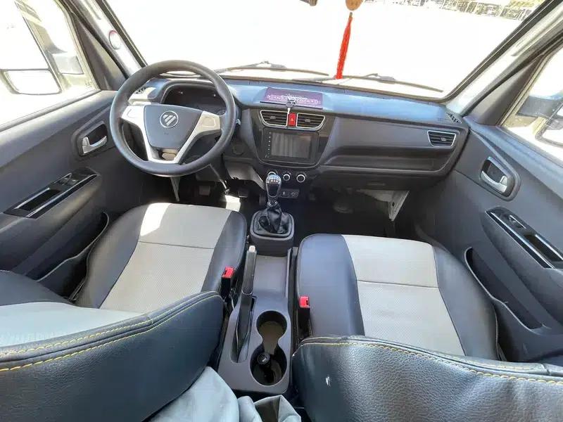 Xiangling M 2022 1.5T Manual Rear-Wheel Drive 6-Seater Factory Custom Edition — миниатюра 6